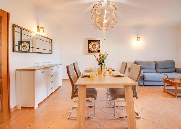 Periquito 2bd Pool Fast Wifi Ac Garden * Albufeira